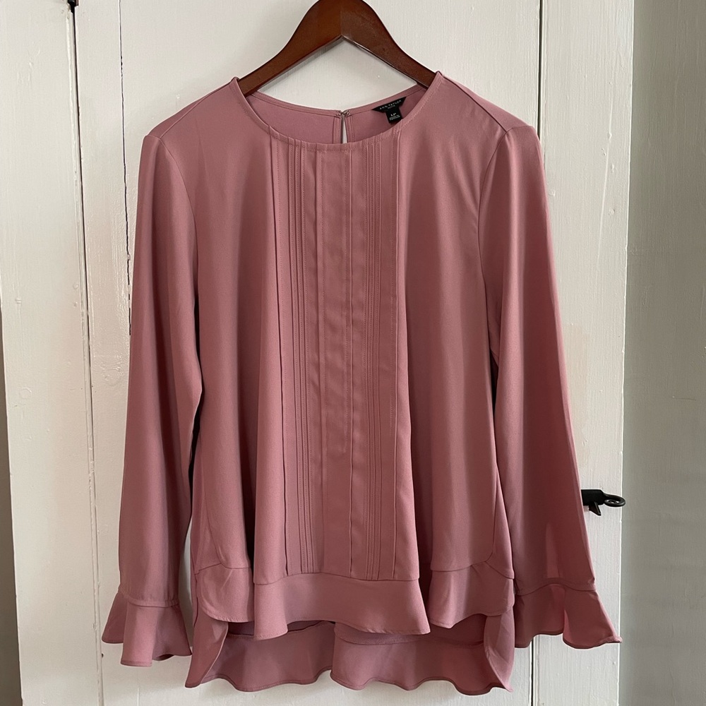 Ann Taylor Elegant Pink Blouse with Lettuce Ruffle Hem Size LP